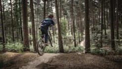 Early Rider, Hellion 24, MTB/Downhill Kinderrad 2023 -Fahrrad Serie Laden hellion24 gallery desktop 1